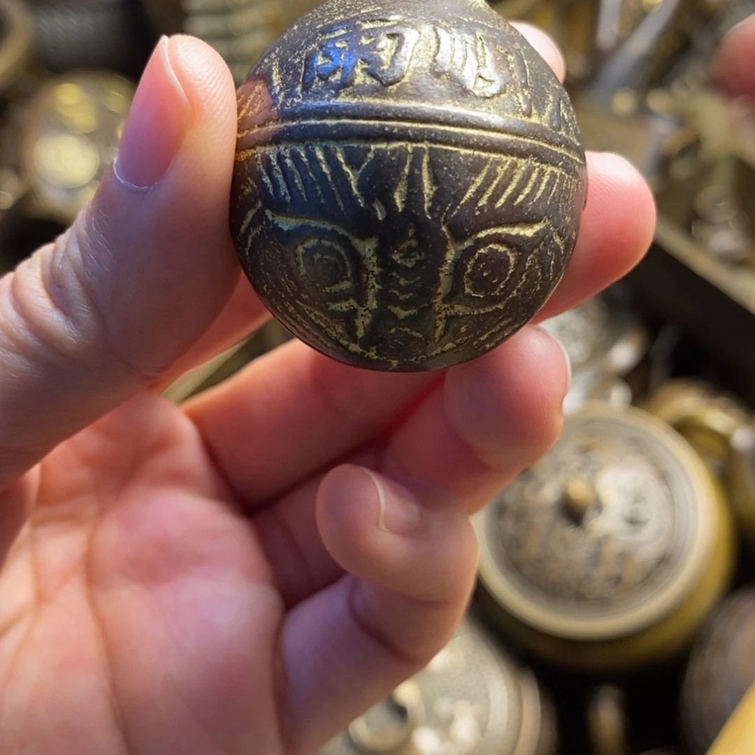 精美铜器做工精良