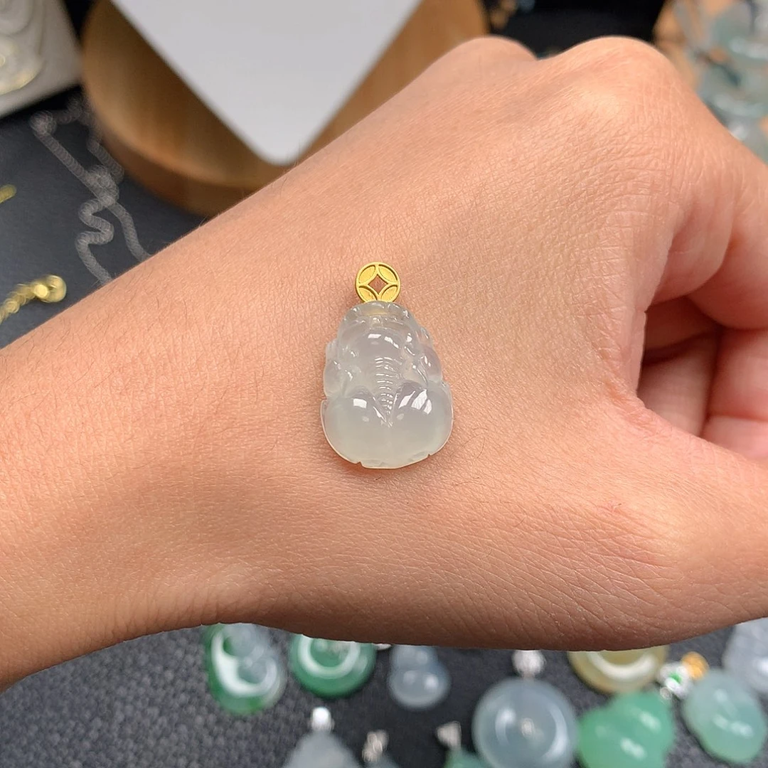 吊坠(赠链)18K金镶嵌翡翠