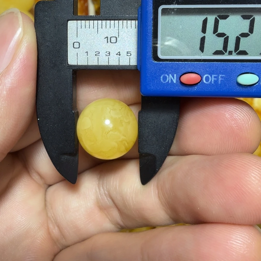 琥珀未镶嵌裸石成品
