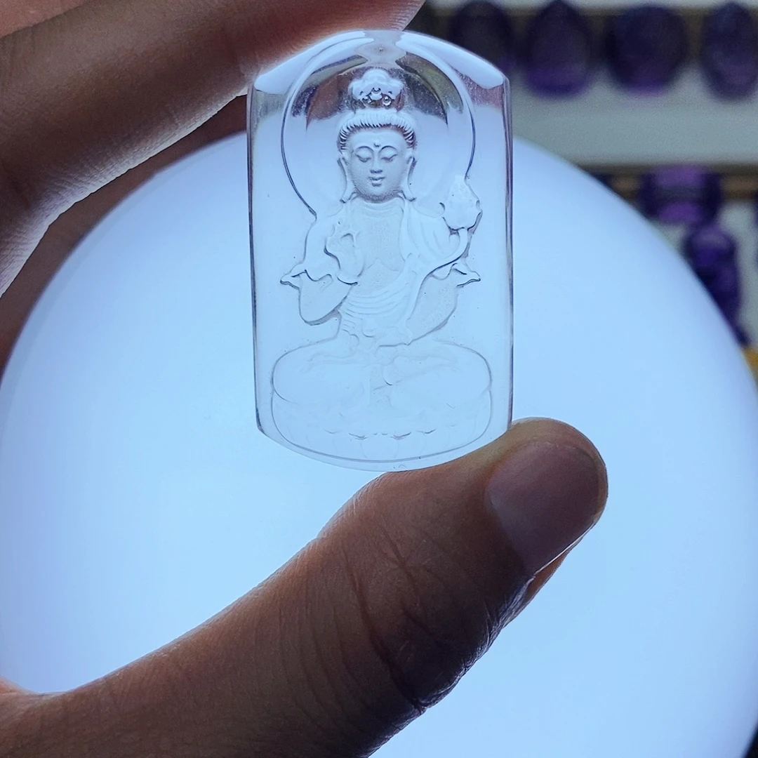 大势至雕刻件未镶嵌水晶