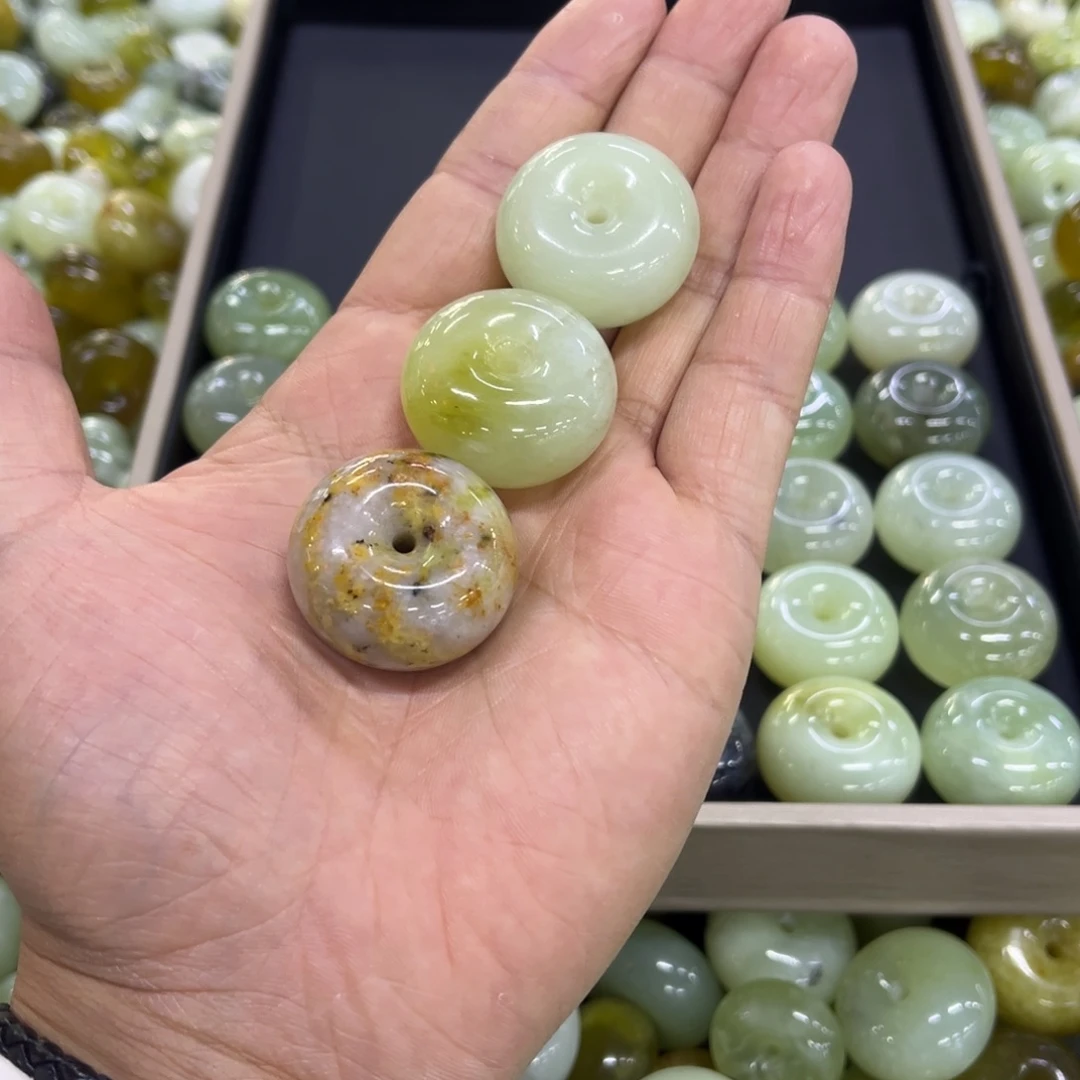 蛇纹石玉合金颈饰