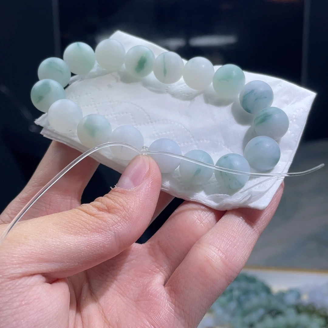 定制翡翠未镶嵌手串