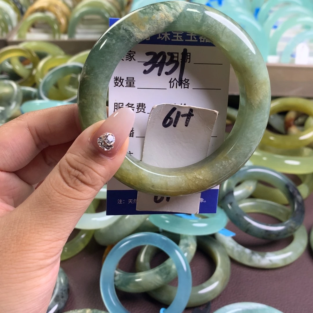 蛇纹石玉未镶嵌手镯3931