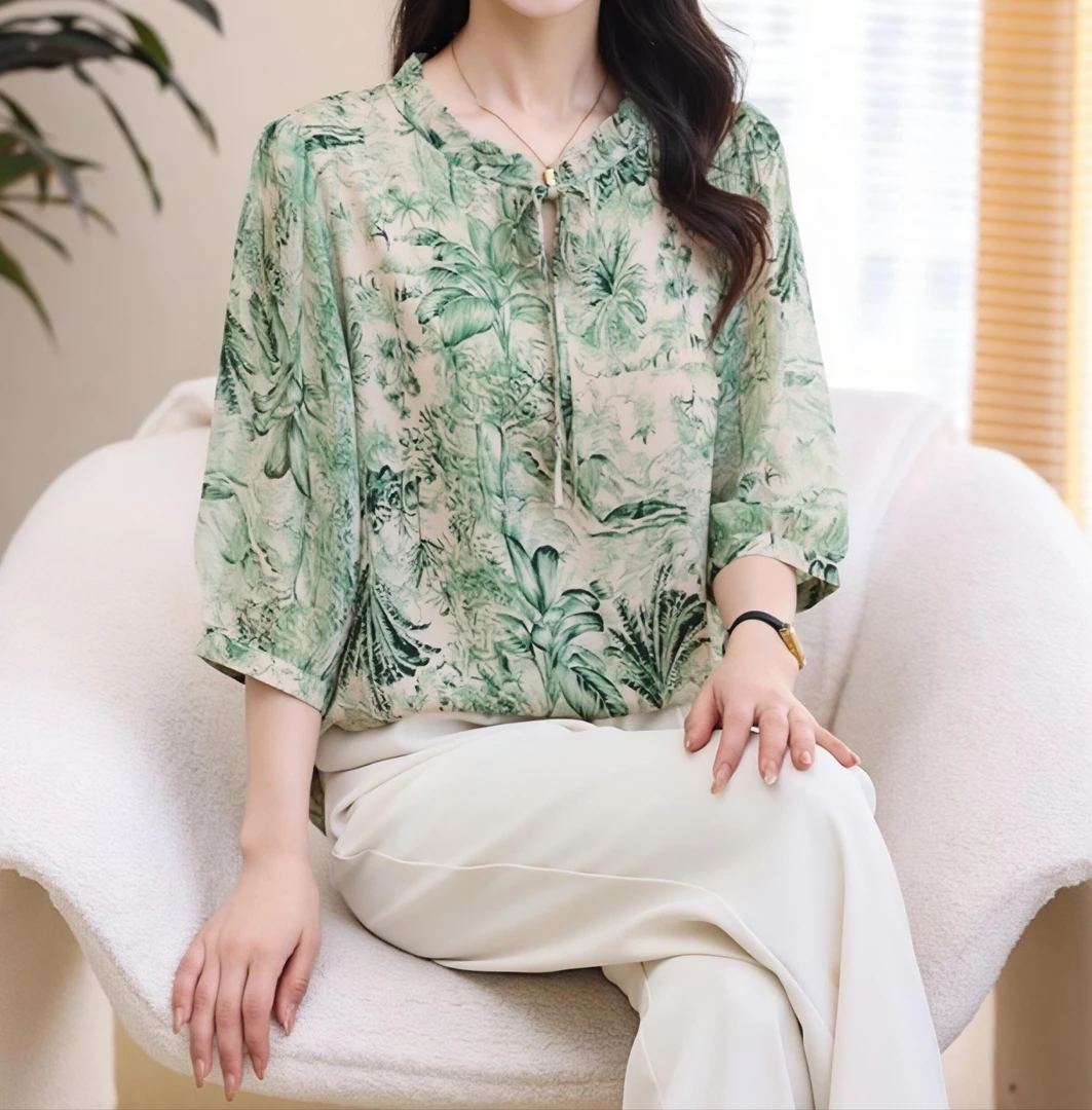 母亲节洋气女中年宽松真气质丝T恤印花衬衫中年遮肚小衫显瘦碎花