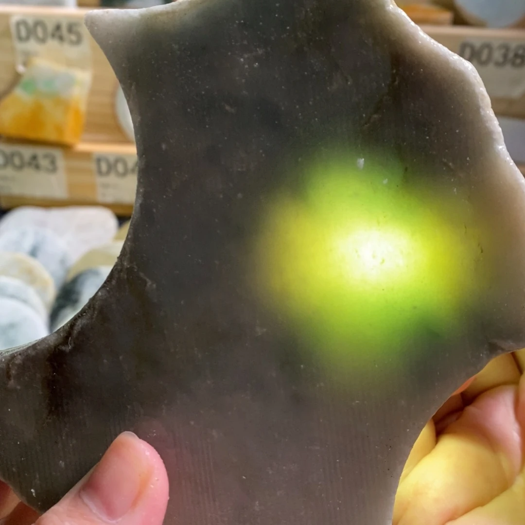 颈饰未镶嵌翡翠天然翡翠