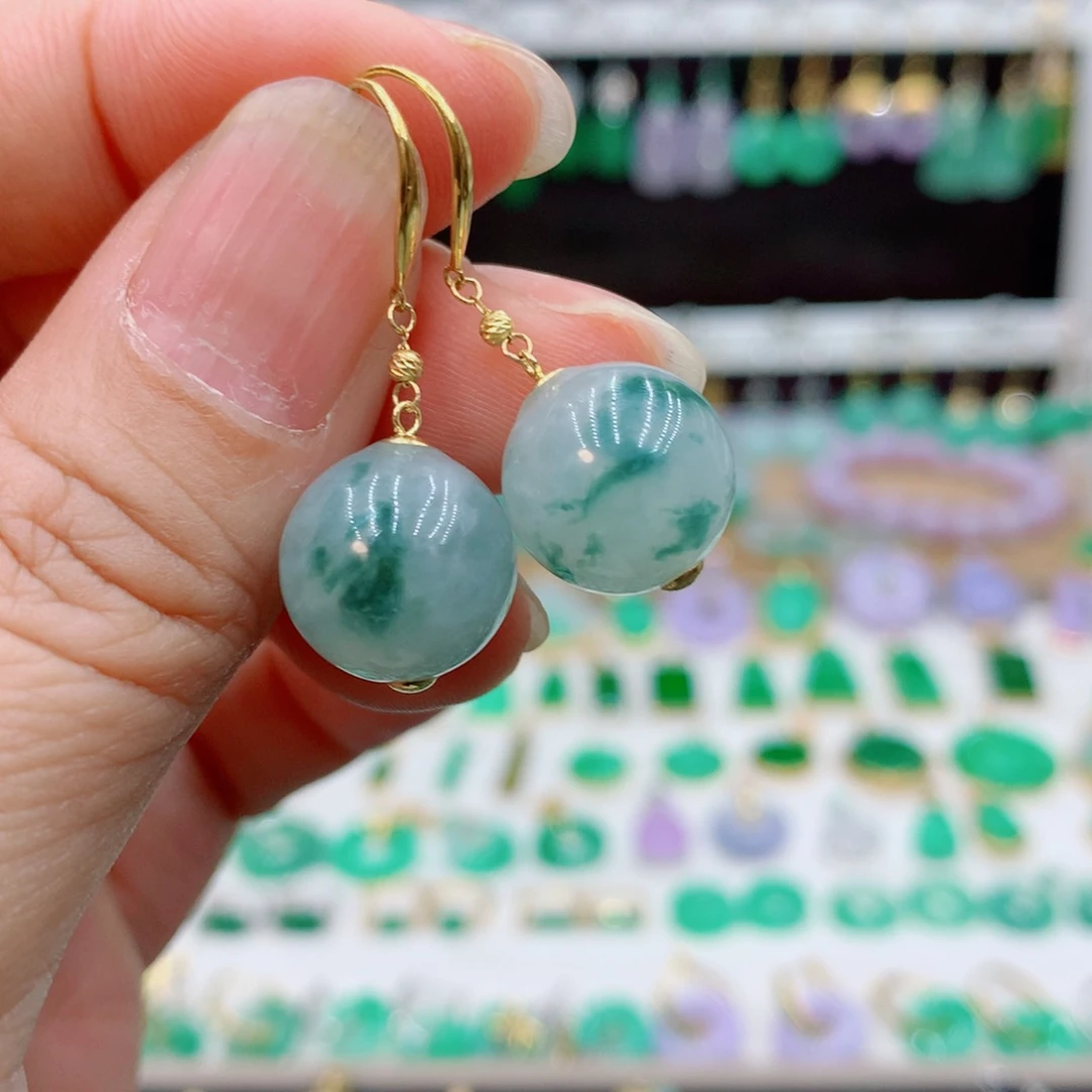 翡翠18K金镶嵌耳饰的