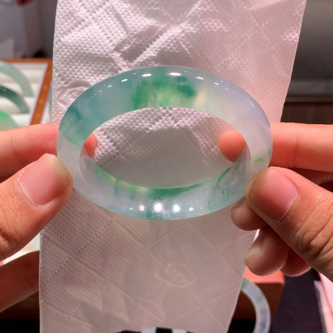 翡翠手镯未镶嵌糖*芦正