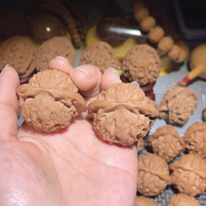 琳***️大叶紫檀（黑酸枝木类）