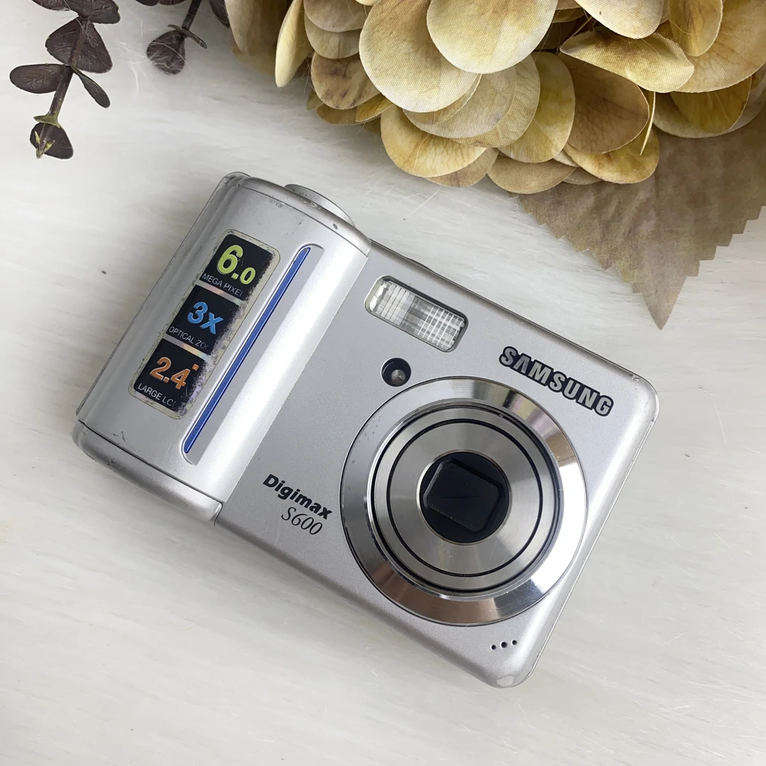 9新 Samsung/三星 s600 福利款相机 5号电池自备