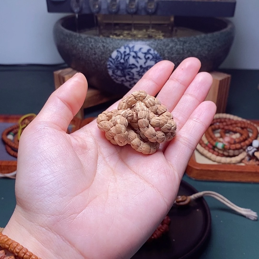 柏香籽/百香籽吊坠129.9