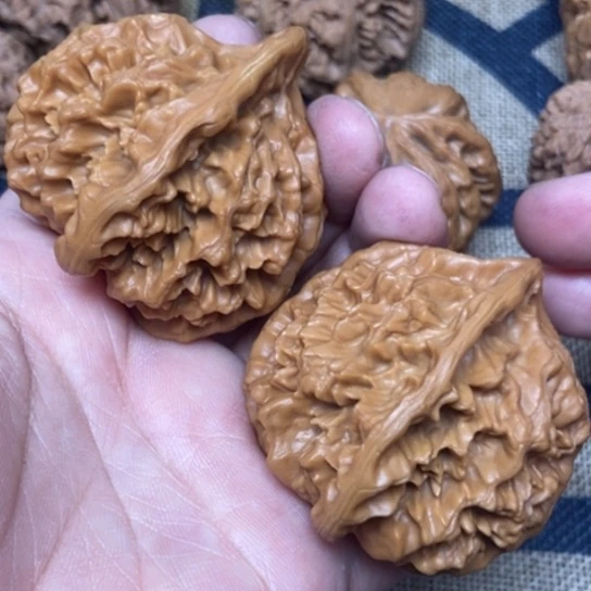 吊坠文玩核桃龙鳞纹