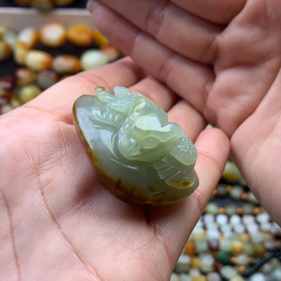 和田玉未镶嵌项链