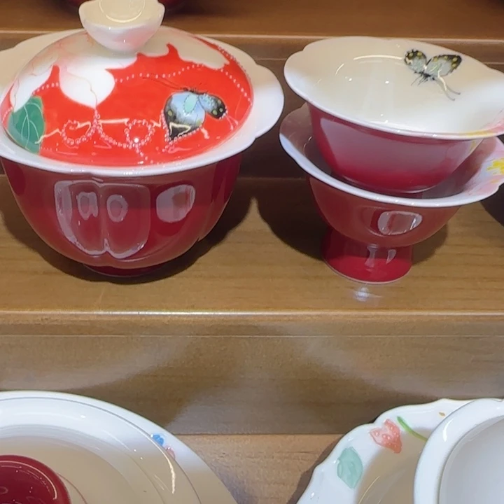 气***水一个盖碗两个杯子
