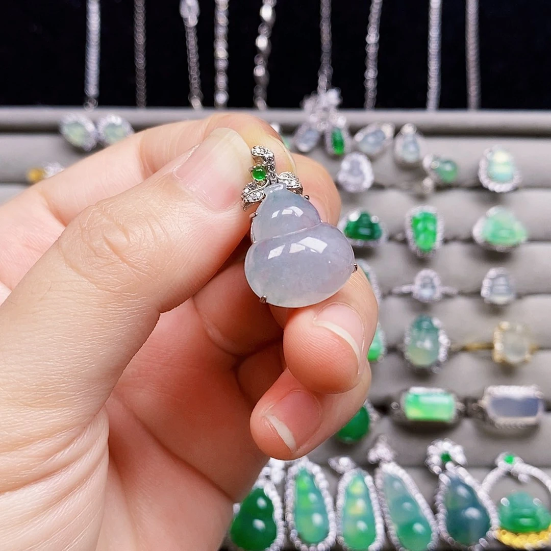 翡翠银S925镶嵌颈饰葫芦