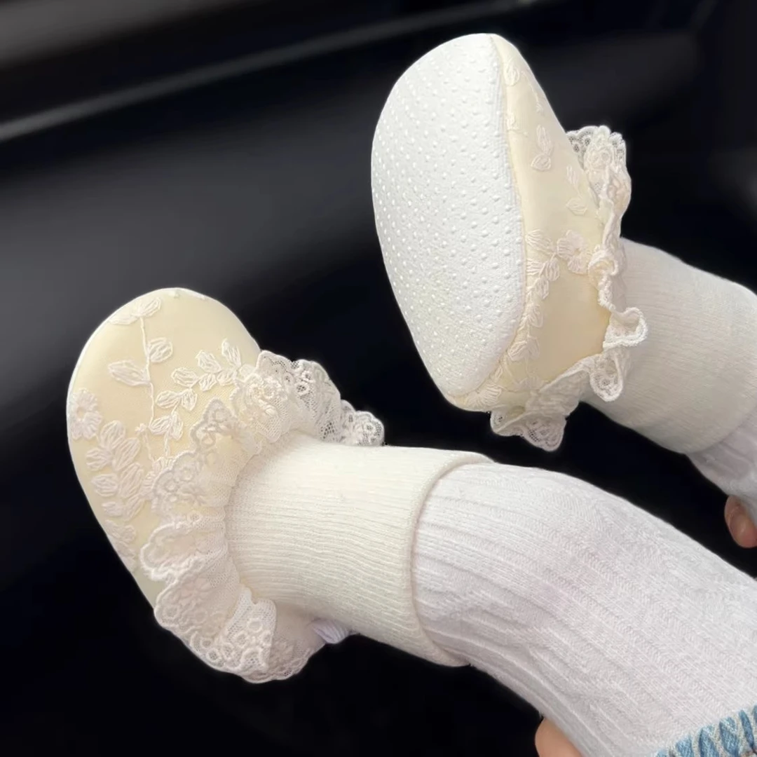 婴儿鞋春秋款女宝宝公主纯棉蕾丝不掉跟软底新生儿0-12个月步前鞋