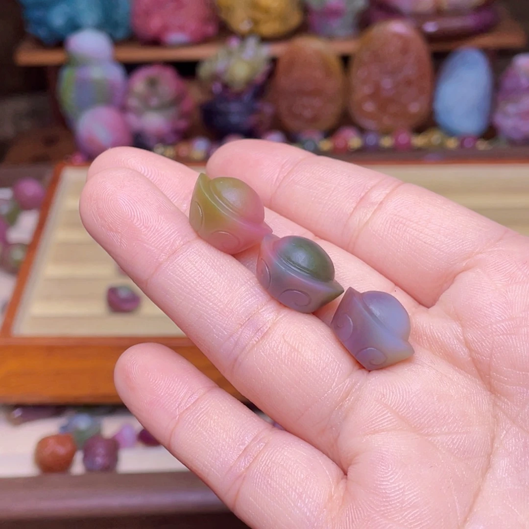 玛瑙/玉髓未镶嵌珠宝半成品清**翠盐源玛瑙元宝