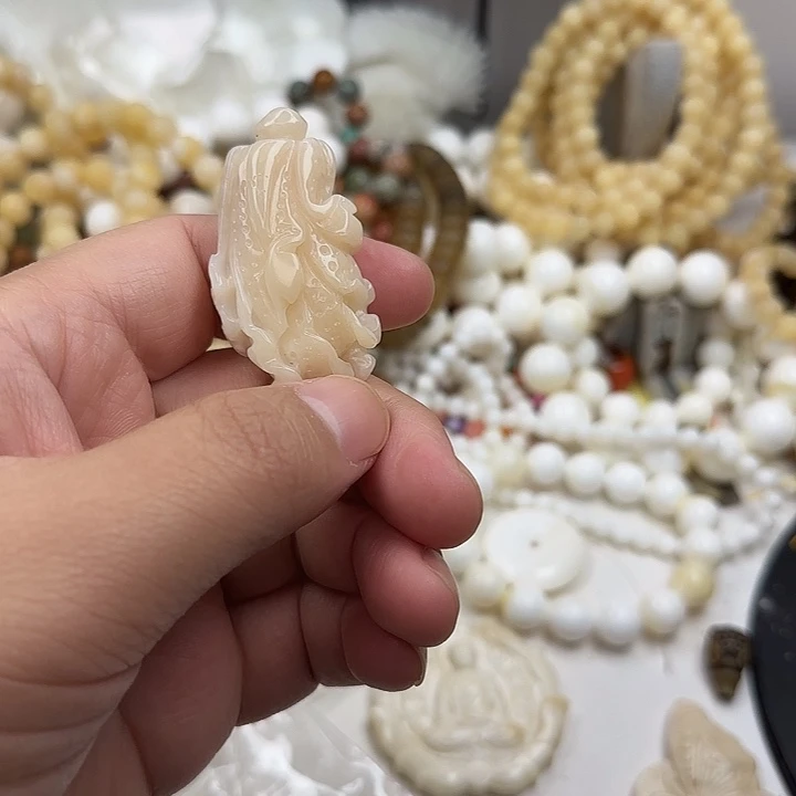 念***北大果紫檀（缅甸花梨）紫色白菜29号