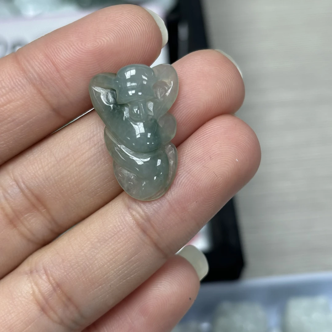 缅甸翡翠生肖蛇吊坠