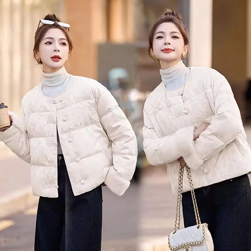 .2025秋冬新款中国风盘扣元素刺绣保暖服女气质短款衣外套潮.