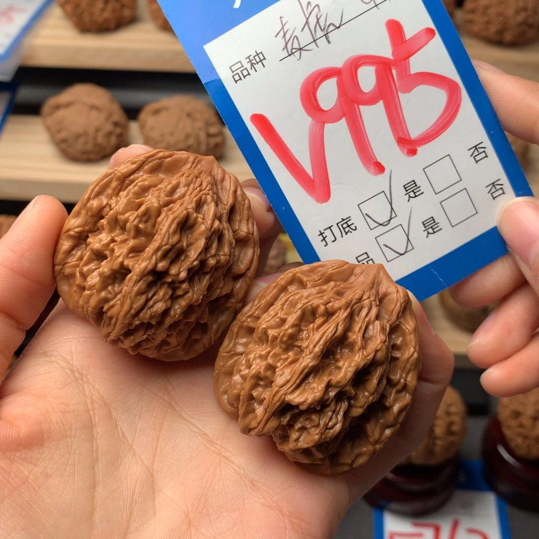 文玩核桃把件啊*麦虎