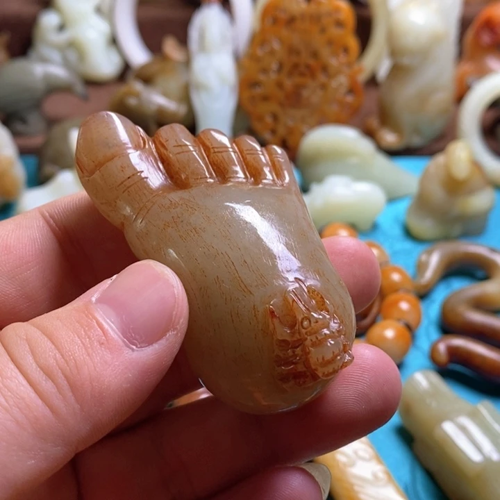 和田玉挂件未镶嵌人**值