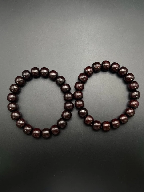 【牛牛严选】小叶紫檀手串 多样性只发一件 X/8480/Y 约11mm