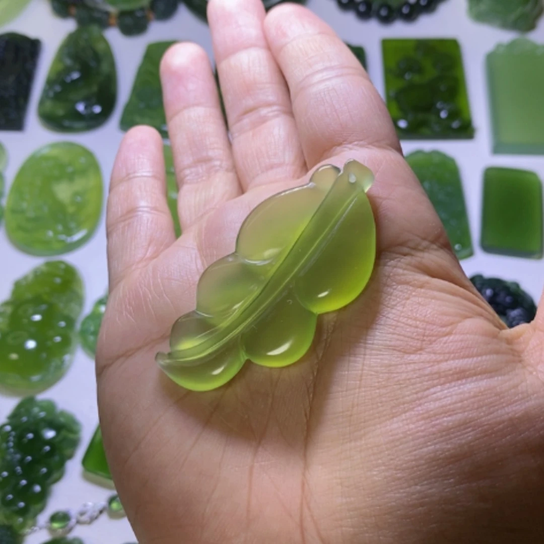 【闪购商品】未镶嵌蛇纹石玉颈饰