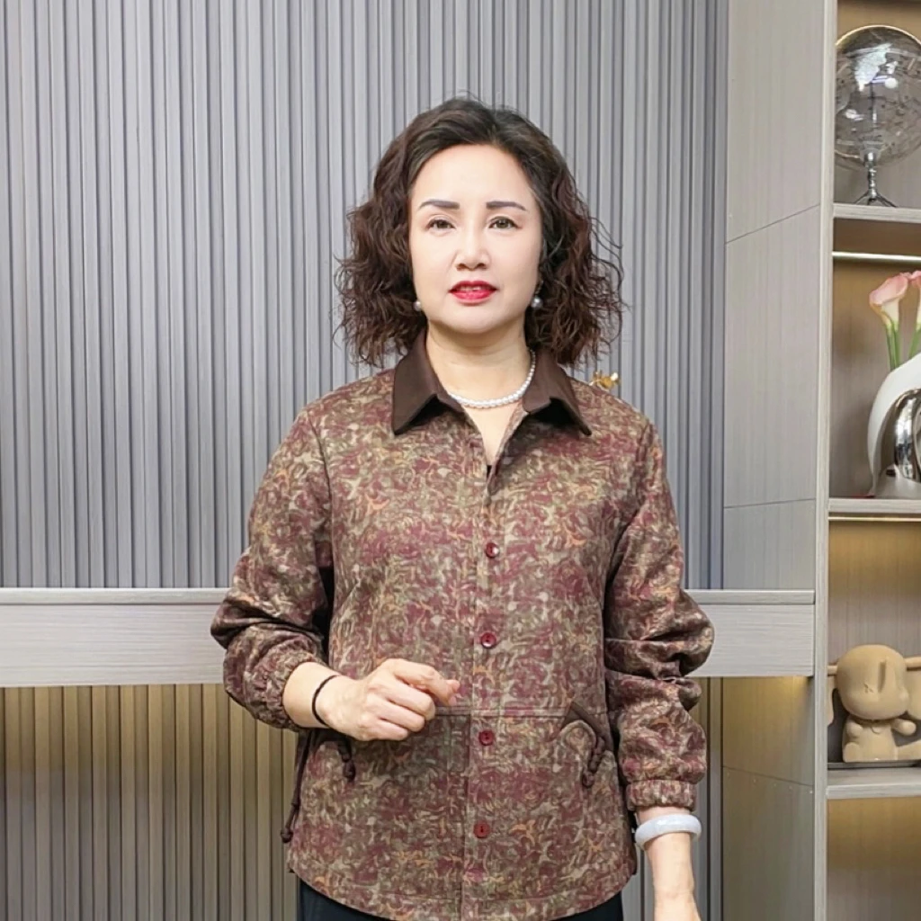 薄款宽松型长袖常规中老年女装中老年春秋洋气翻领妈妈装外套