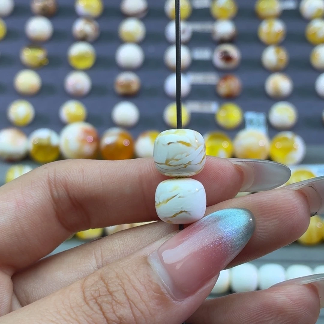 W***商琥珀未镶嵌裸石蜜蜡