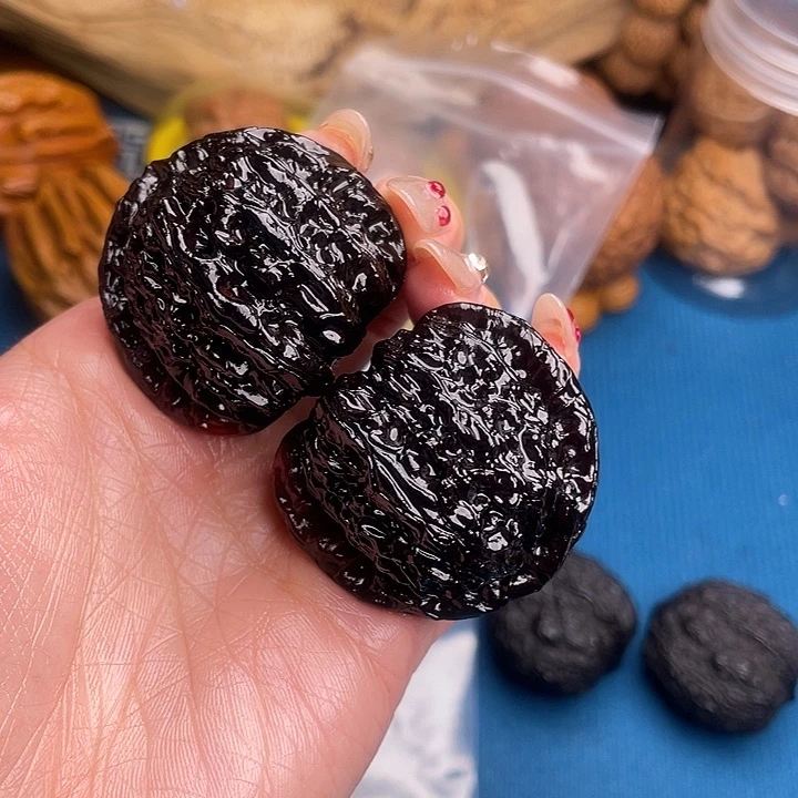 文玩核桃吊坠金*j白狮子i