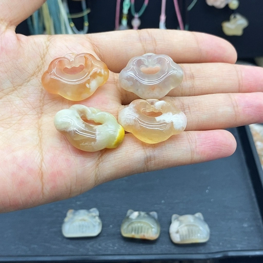 S***e玛瑙/玉髓颈饰未镶嵌