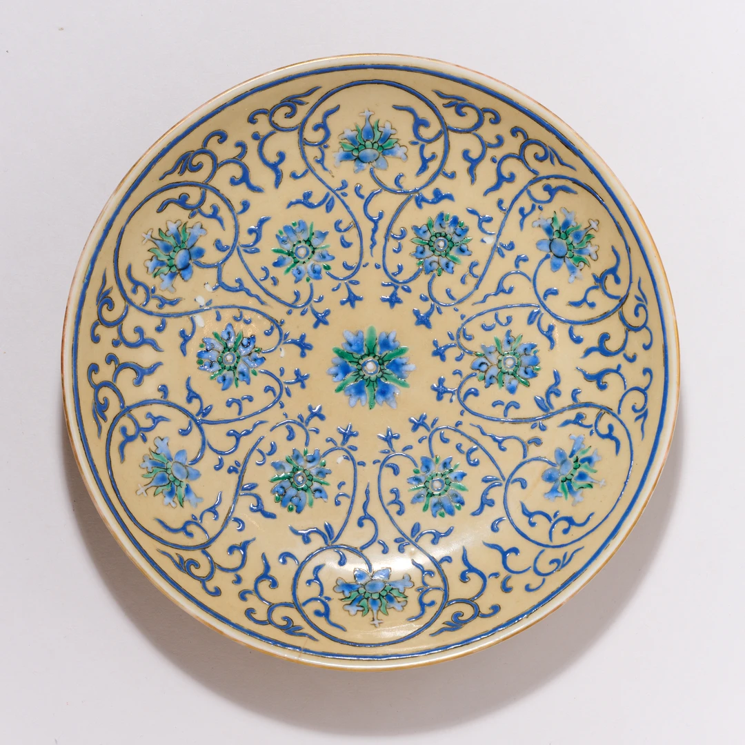 5261清道光·粉彩缠枝花卉纹盘【古董拍卖】