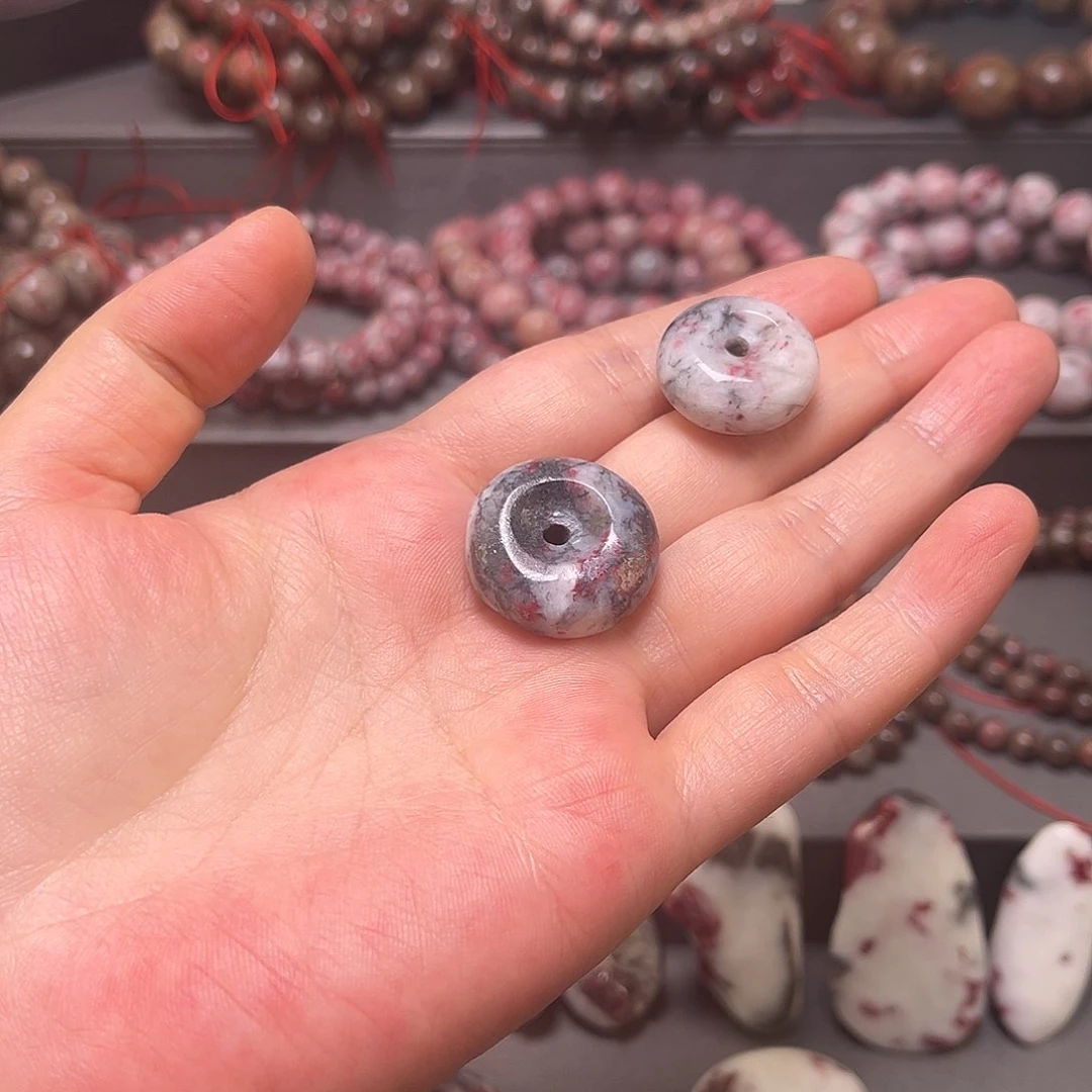 天然辰砂天然砂原石平安扣