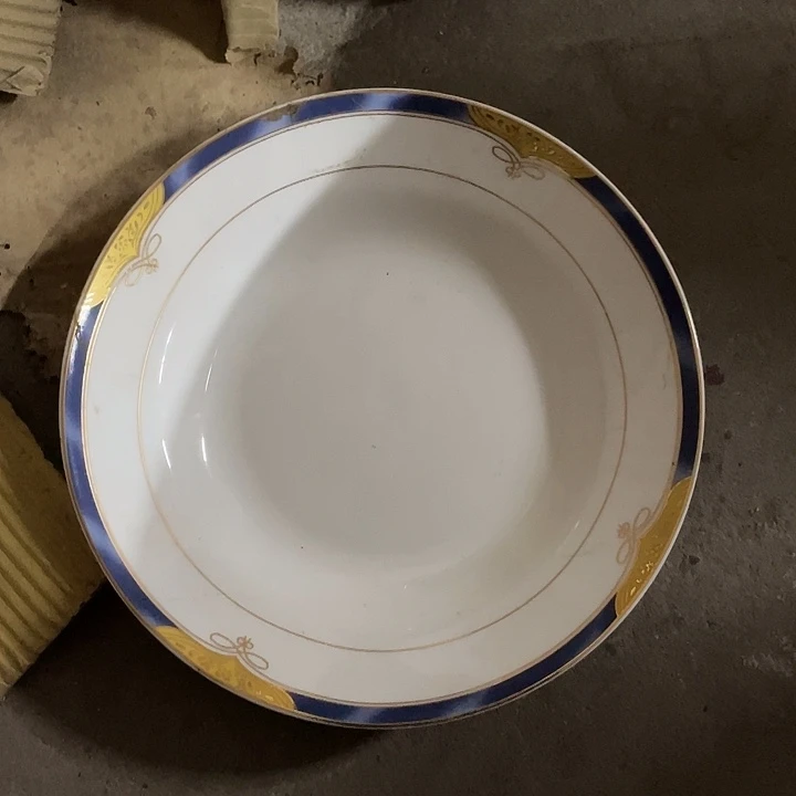杯瓷片 六厂蓝边深盘一个