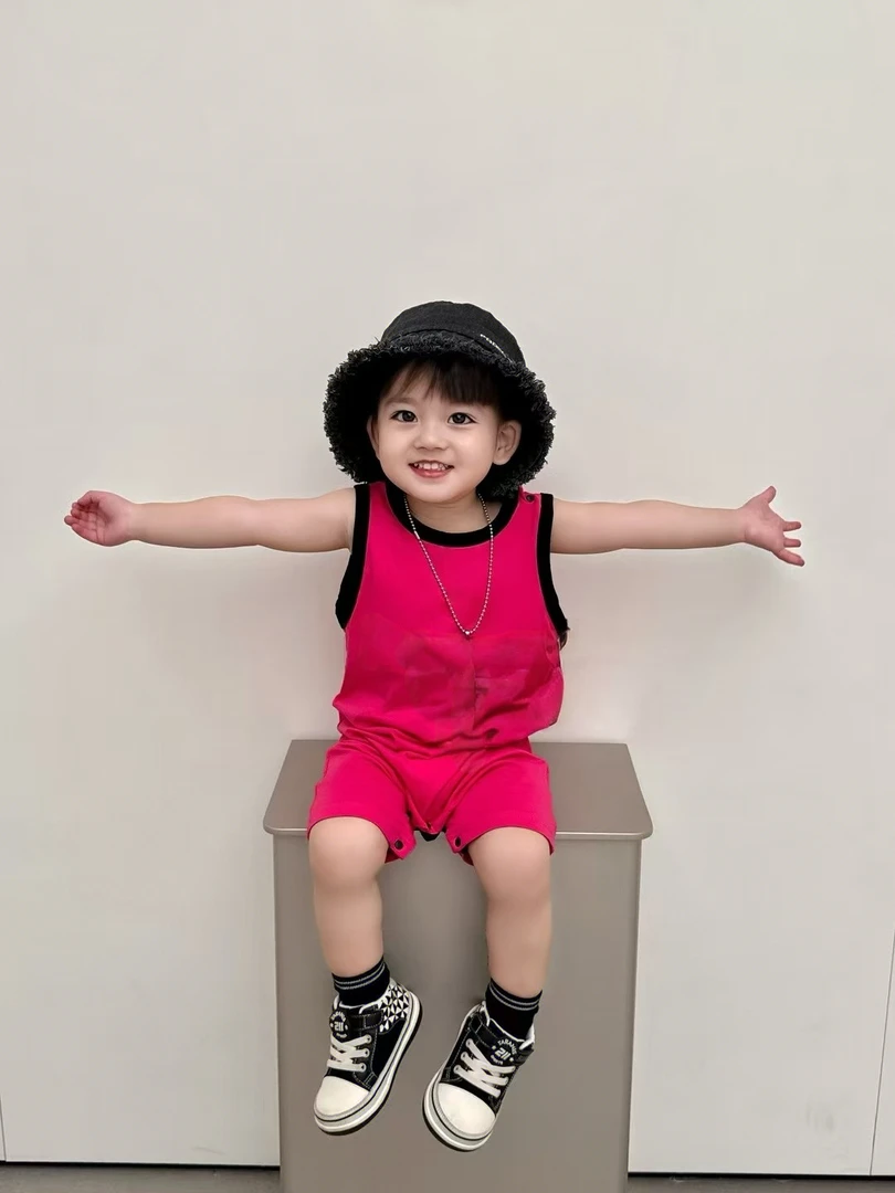 婴幼儿潮流克克背心爬