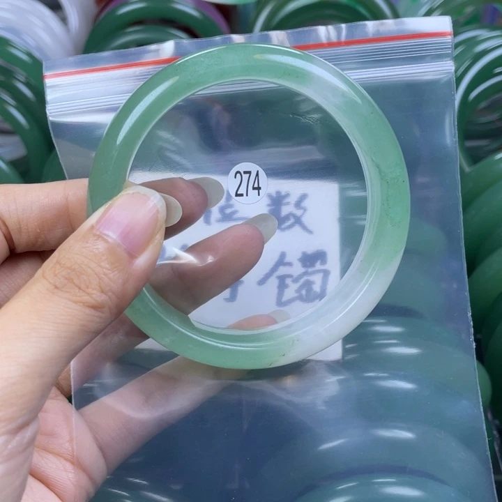 未镶嵌手镯石英质玉60