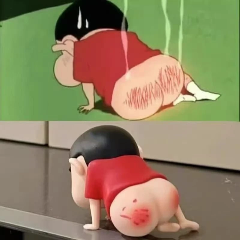 挨打红屁屁小新可爱搞笑恶搞创意车载办公桌面摆件公仔手办礼物