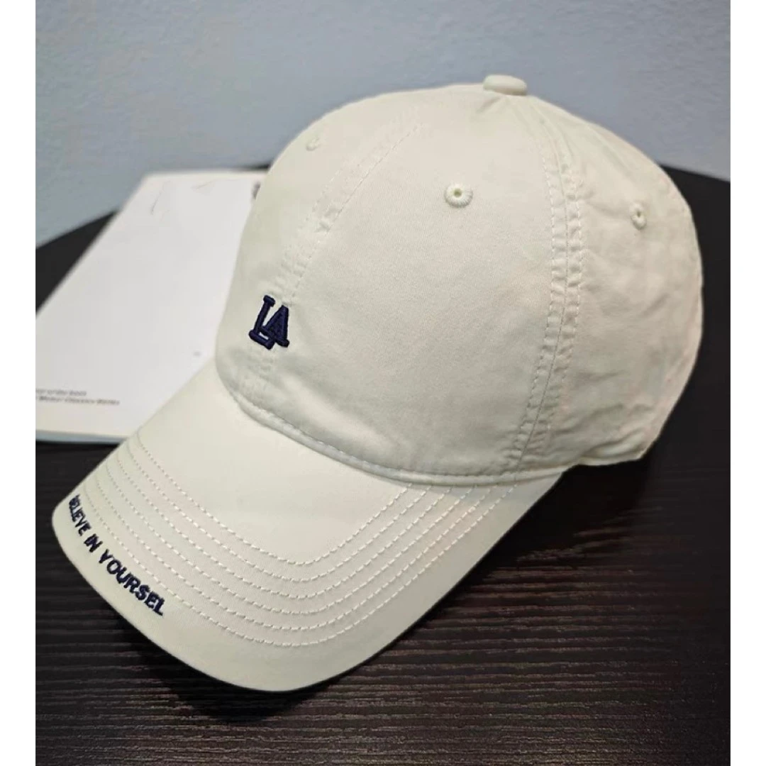 YIYI   时尚百搭单品   撞色字母百搭棒球帽