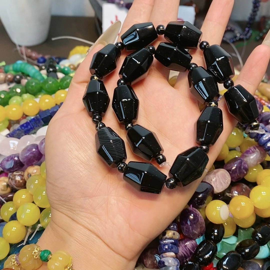 散珠玛瑙/玉髓黑玛瑙一条