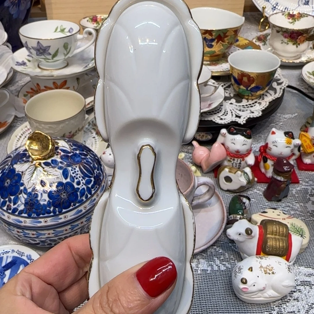 茶盏脱金咖啡杯里的咖啡是我