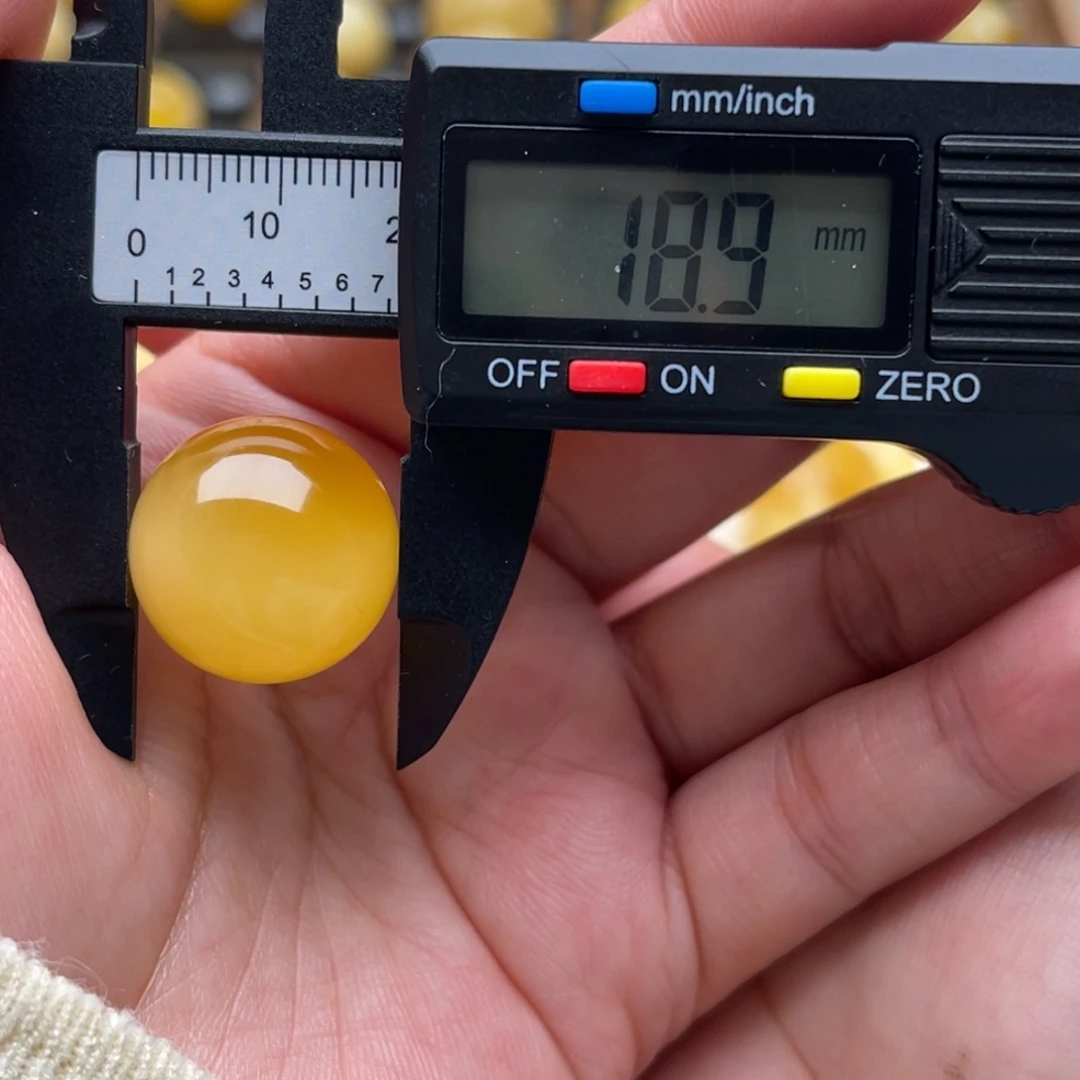 琥珀未镶嵌裸石蜜蜡圆珠笑