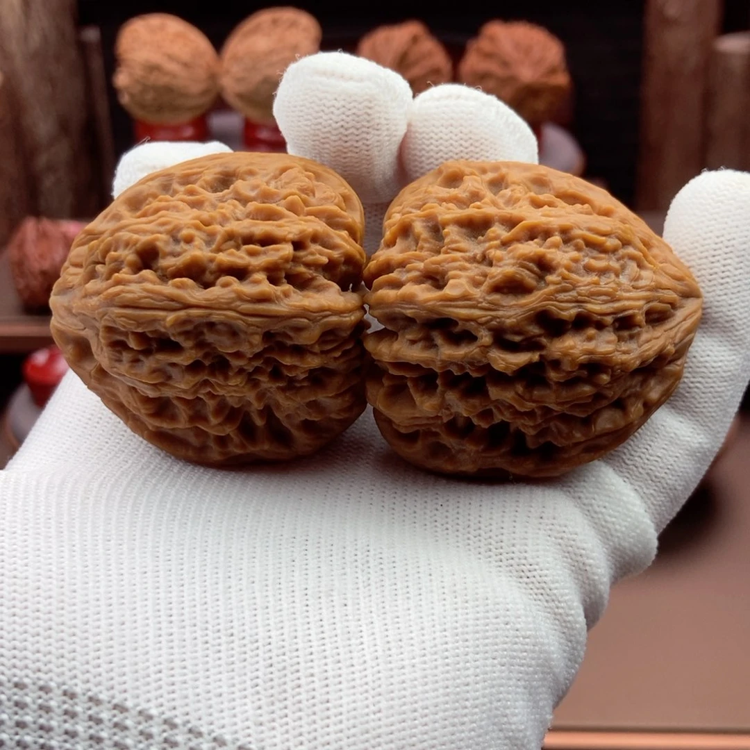 文玩核桃把件大三角小凹43全家福49克单不差