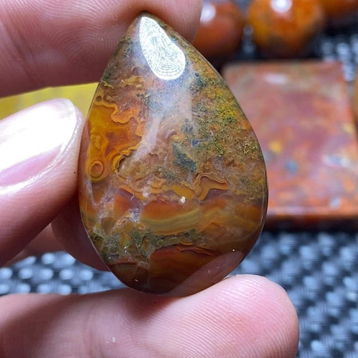 玛瑙/玉髓颈饰未镶嵌