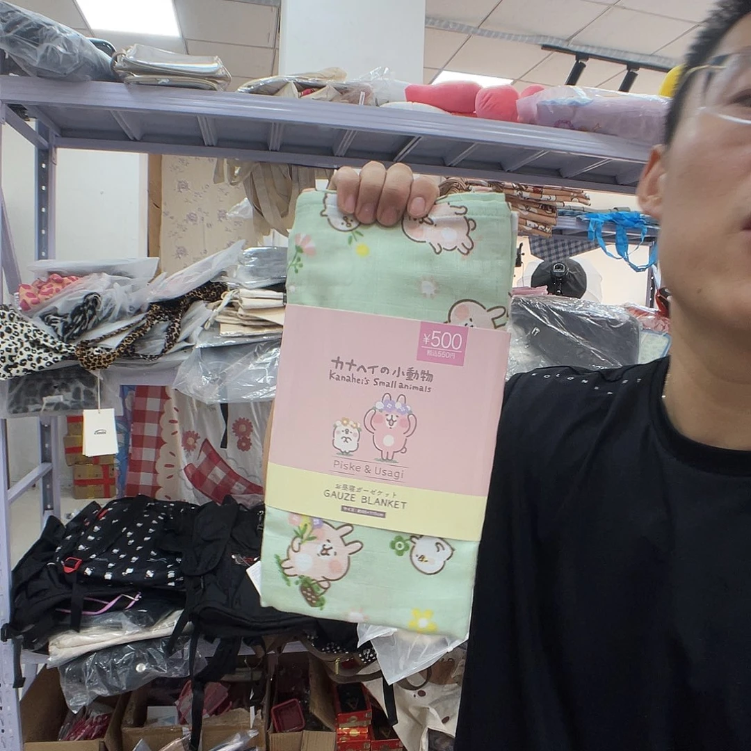 PU化妆包等各种产品和