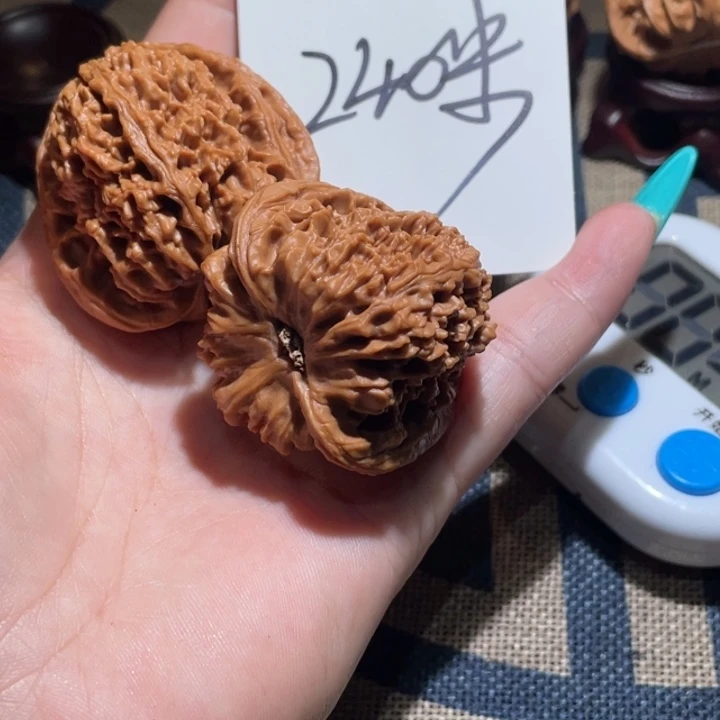 临***江文玩核桃吊坠南疆