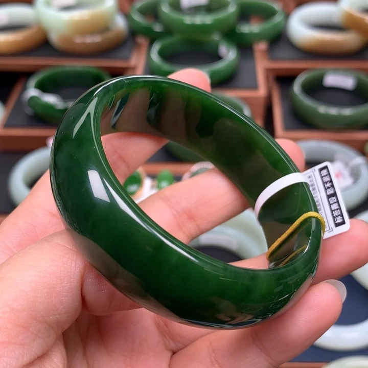 和田玉（碧玉）手镯未镶嵌56