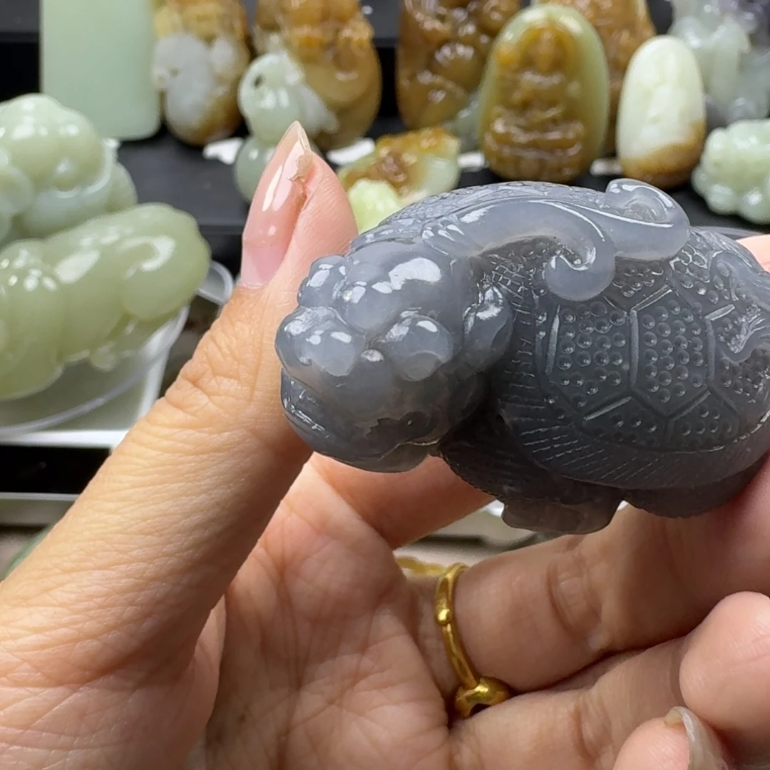 和田玉未镶嵌把件