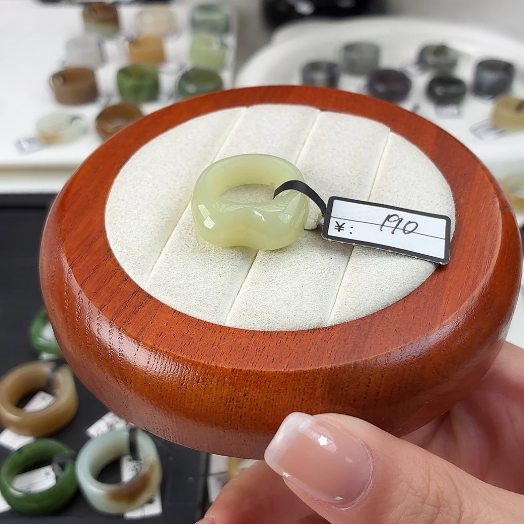 和田玉未镶嵌戒指Q73黄口猫耳内径17.0港码15