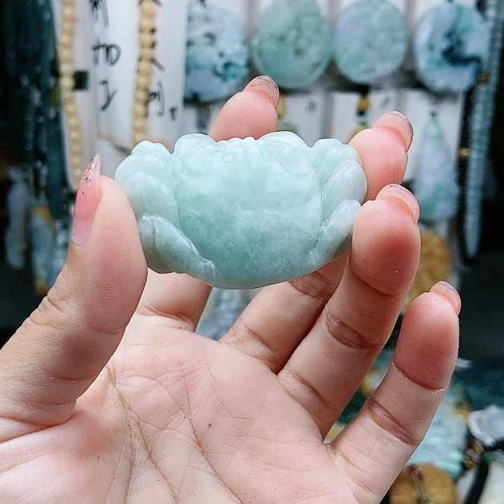 颈饰足铂镶嵌翡翠翡翠