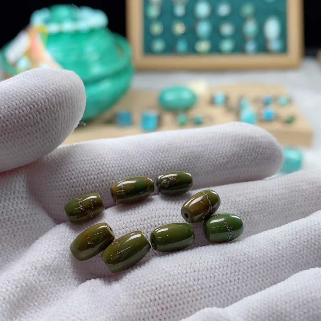 绿松石颈饰未镶嵌